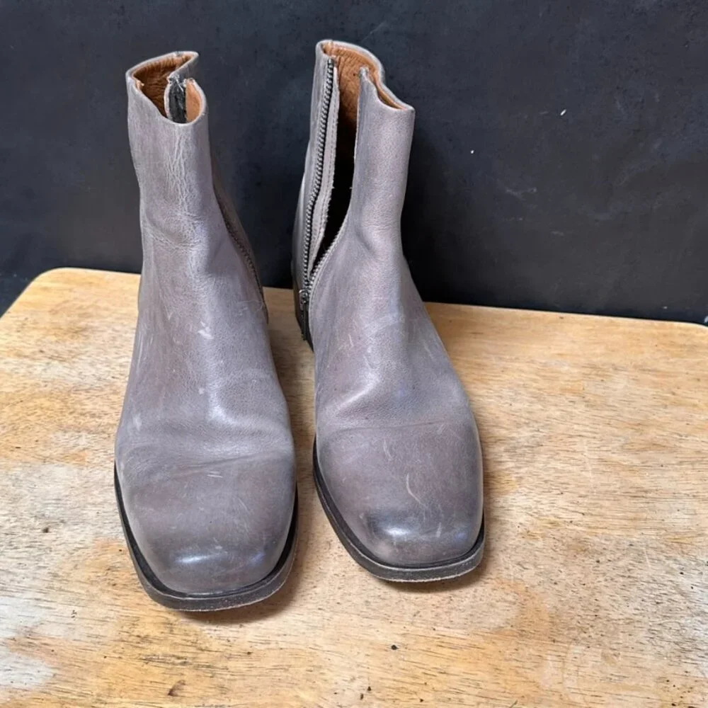 Fry Boots Size 8 1/2 Gray Womens